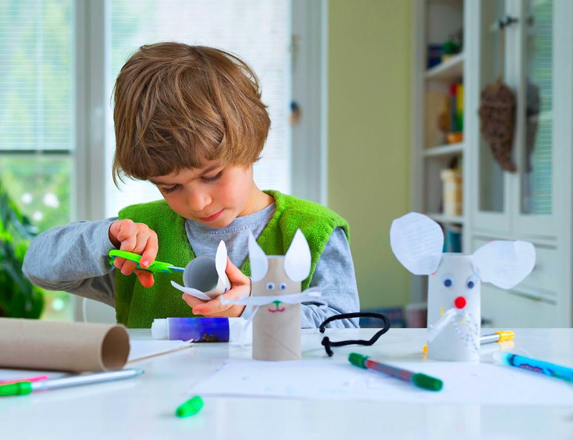 اهمیت بازیهای خلاقانه در رشد کودکان