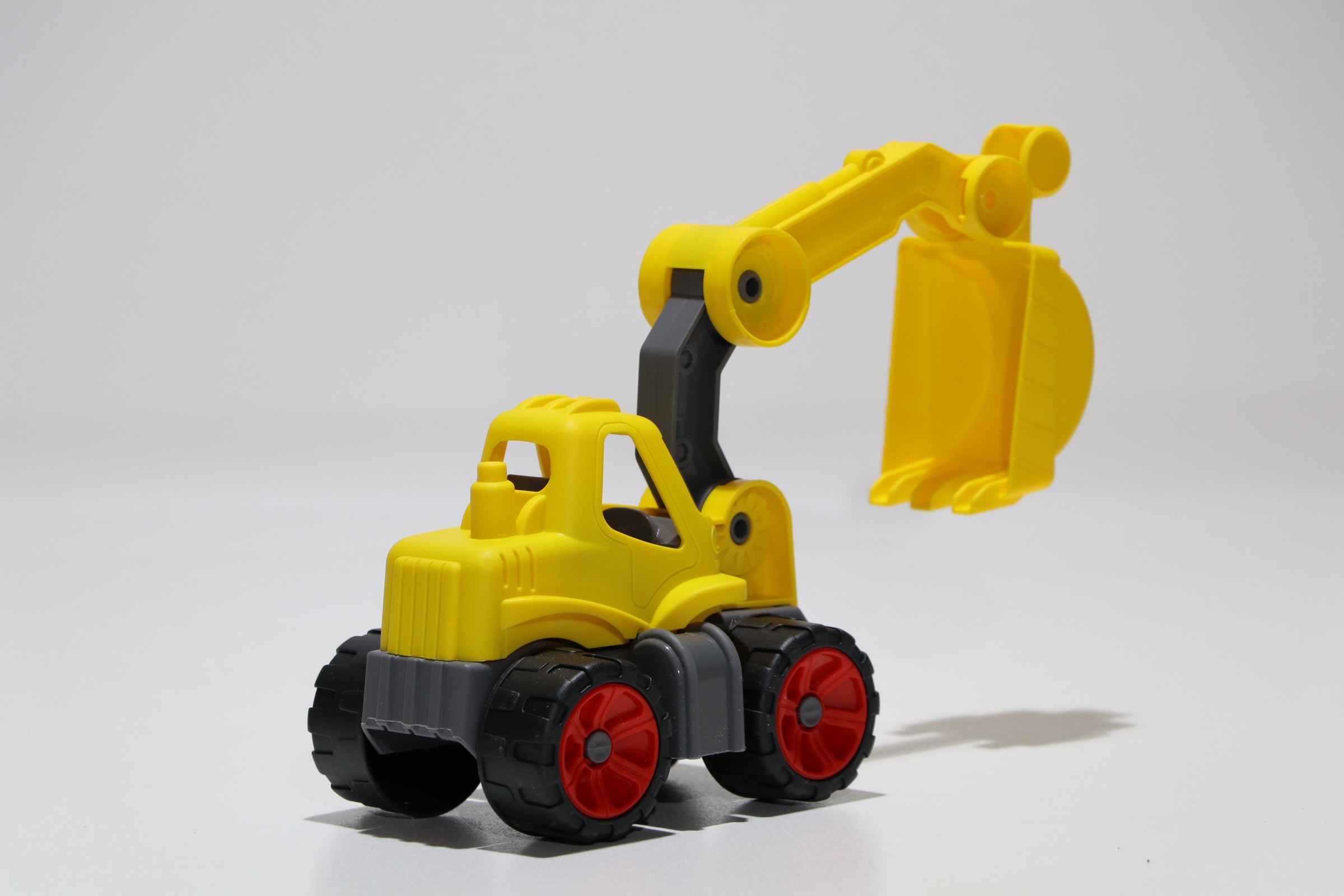 بیل مکانیکی کوچک کیوان تویز بیل مکانیکی کوچک کیوان تویز