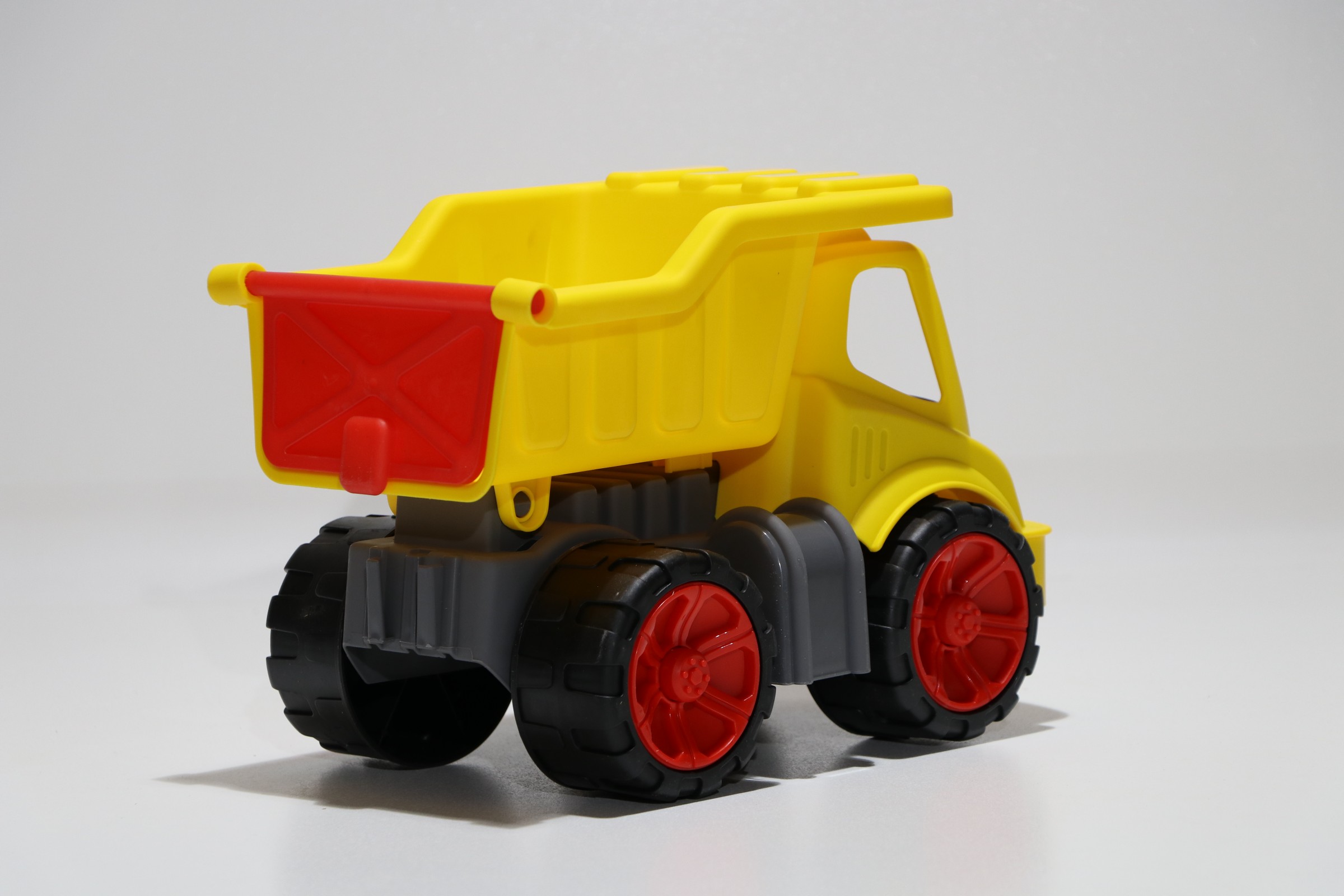 کامیون بزرگ کیوان تویز کامیون بزرگ کیوان تویز