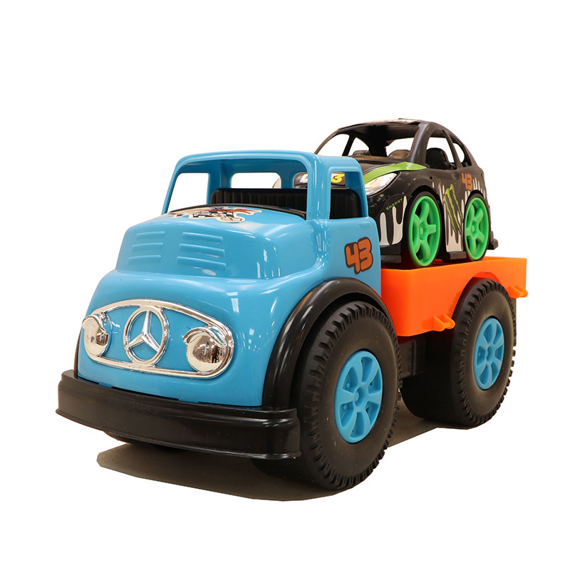 ماشین عمو و قهرمان پاندا